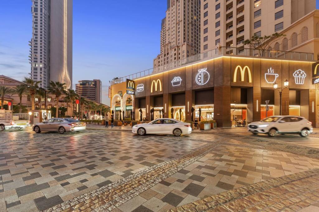 Jumeirah Beach Residents, Free Parking Дубай Екстериор снимка